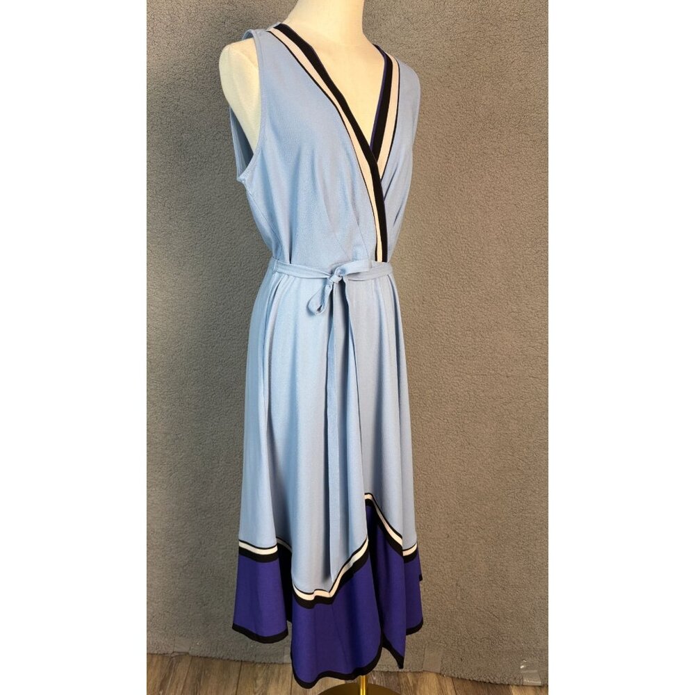 Beige By Eci Women's V-Neck Sleeveless Midi Dress Blue Size 8 Pre-Owned - Picture 3 of 8